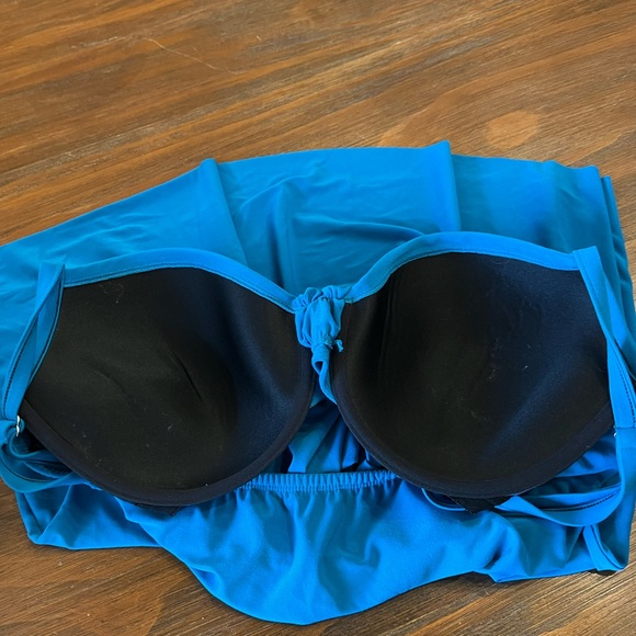 MiracleSuit Tankini Top - Picture 2 of 4